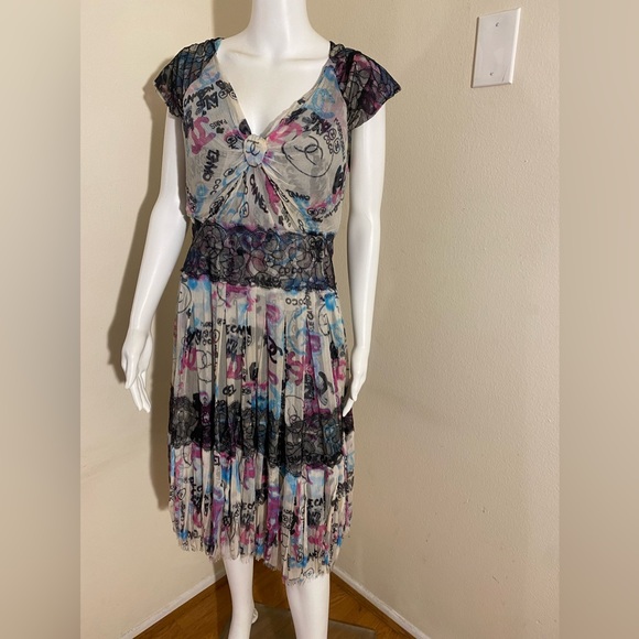 Chanel Silk Multi-Color Logo Graphic Dress Sz: EUR 40 US 6 - Picture 2 of 10